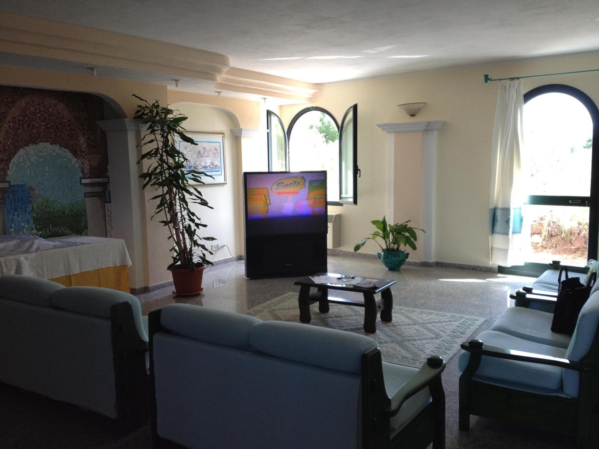 Residence Marina Palace Орозеи Екстериор снимка