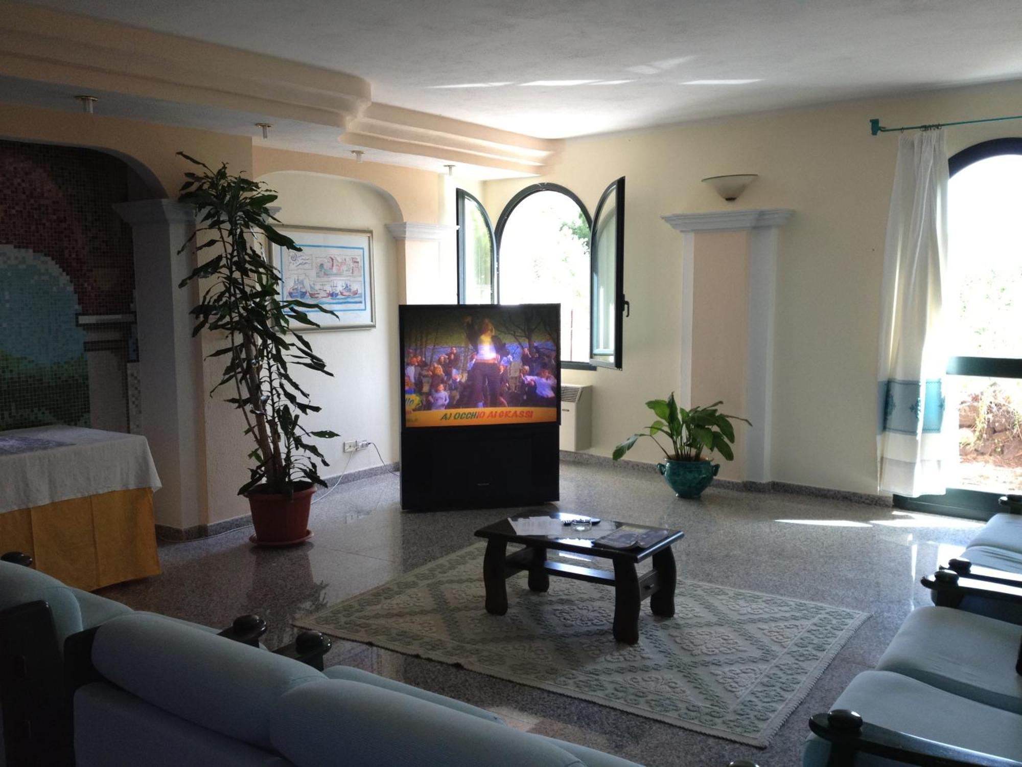 Residence Marina Palace Орозеи Екстериор снимка