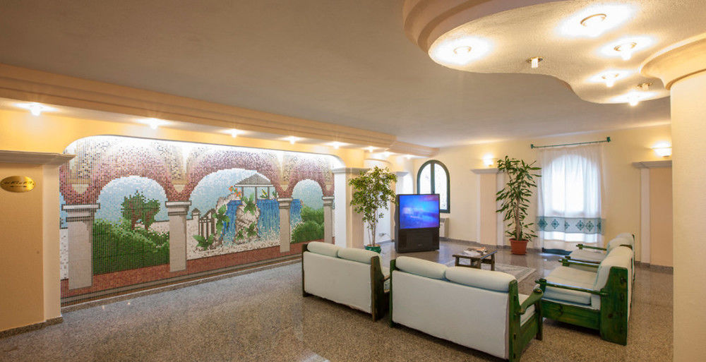 Residence Marina Palace Орозеи Екстериор снимка