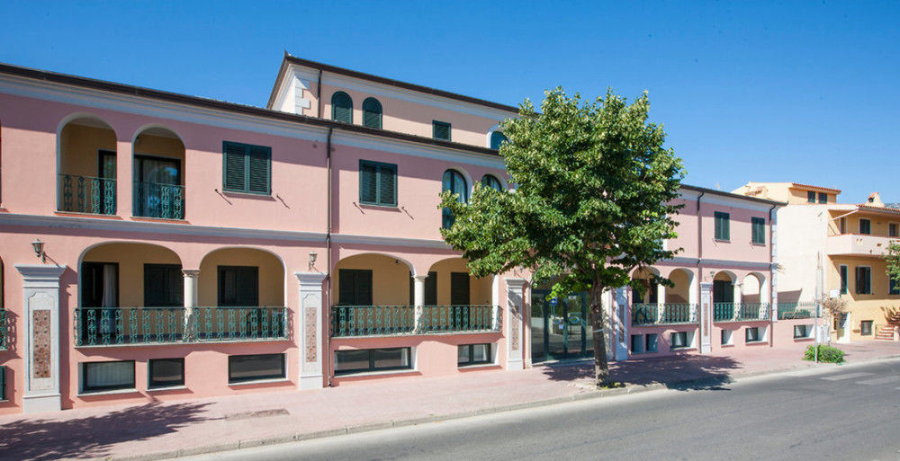 Residence Marina Palace Орозеи Екстериор снимка